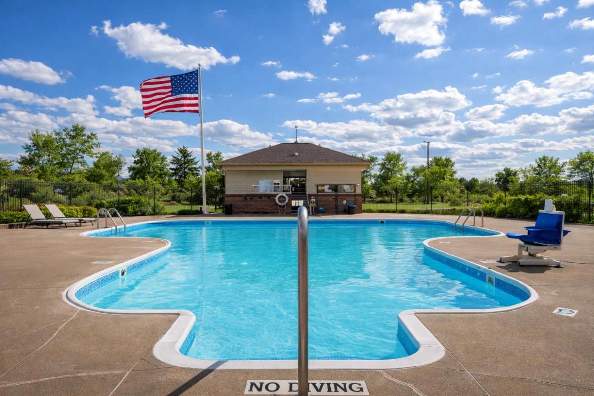 Best Western Davison Inn - Housity