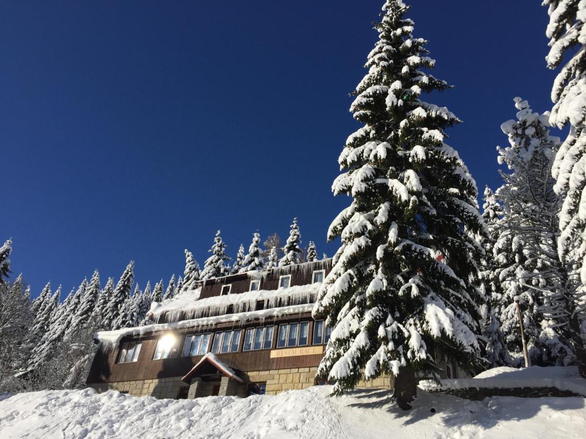 Hotel Flora Dolní Mísečky - Housity
