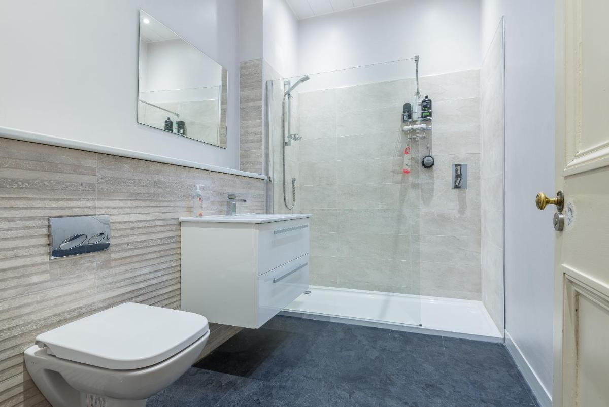 OYO Ashlea Manor - Housity