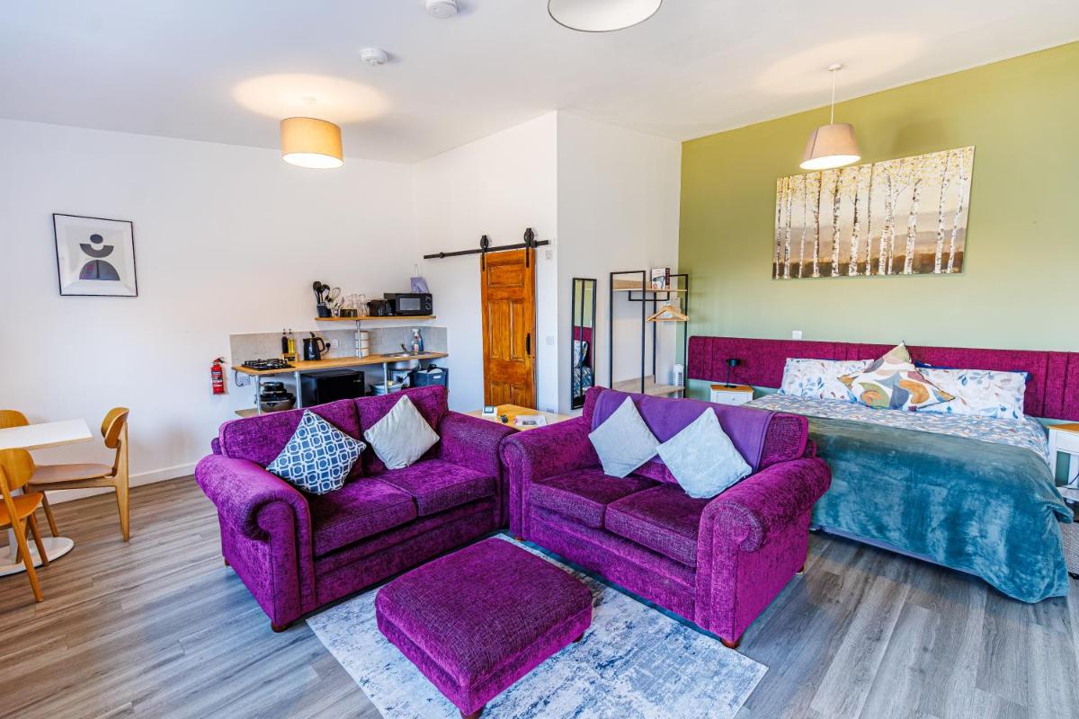 Modern Barn Conversion - Housity