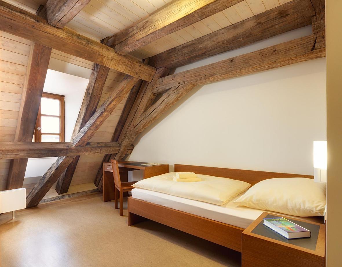 Gäste- und Tagungshaus Benediktinerabtei Plankstetten - Housity