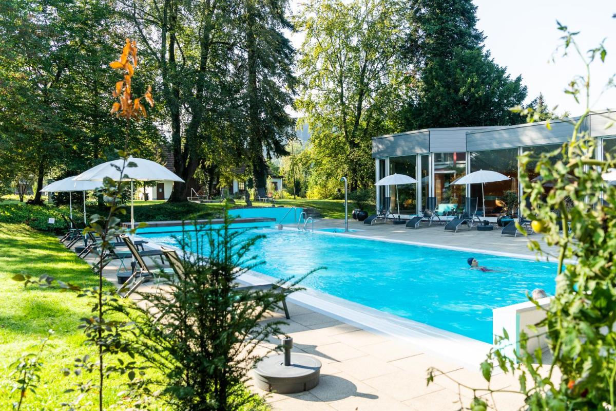 Hotel Schiff am Rhein - Housity