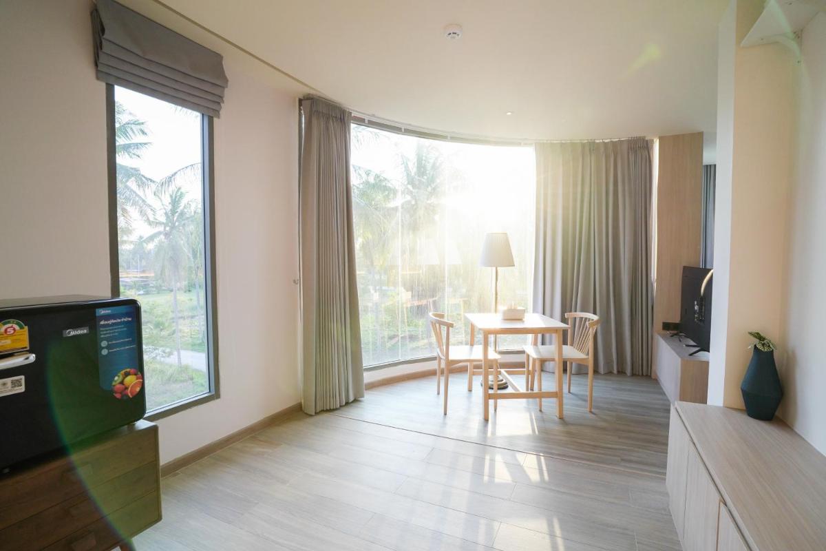 Koh Talu On Shore Hotel & Resort - Housity
