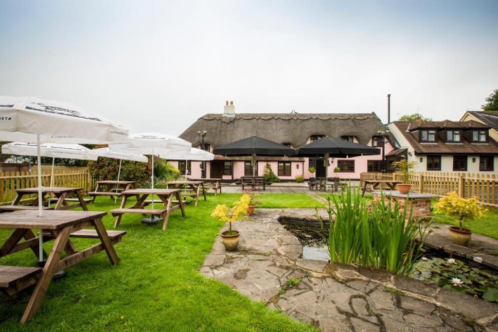 The Anvil Inn - Housity