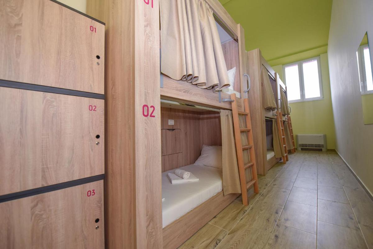 Hostel Zrće All Inclusive- ALL YOU CAN DRINK AND EAT! - Housity