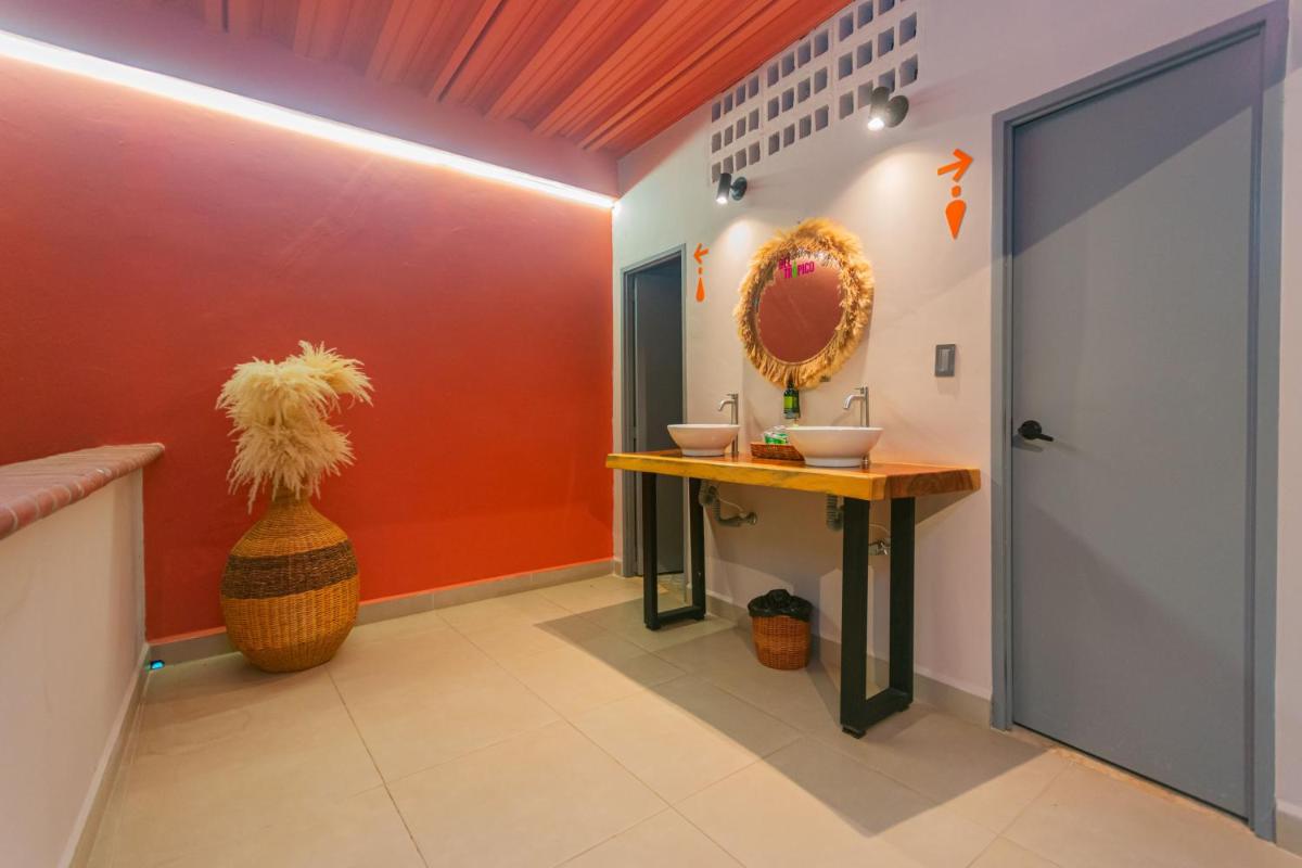 Del Tropico hotel - Housity