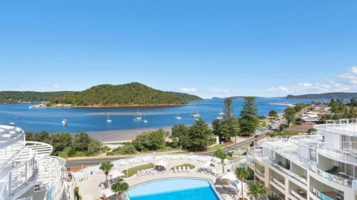 Ocean Panorama - 1 Bedroom Oceanview Apt - Housity