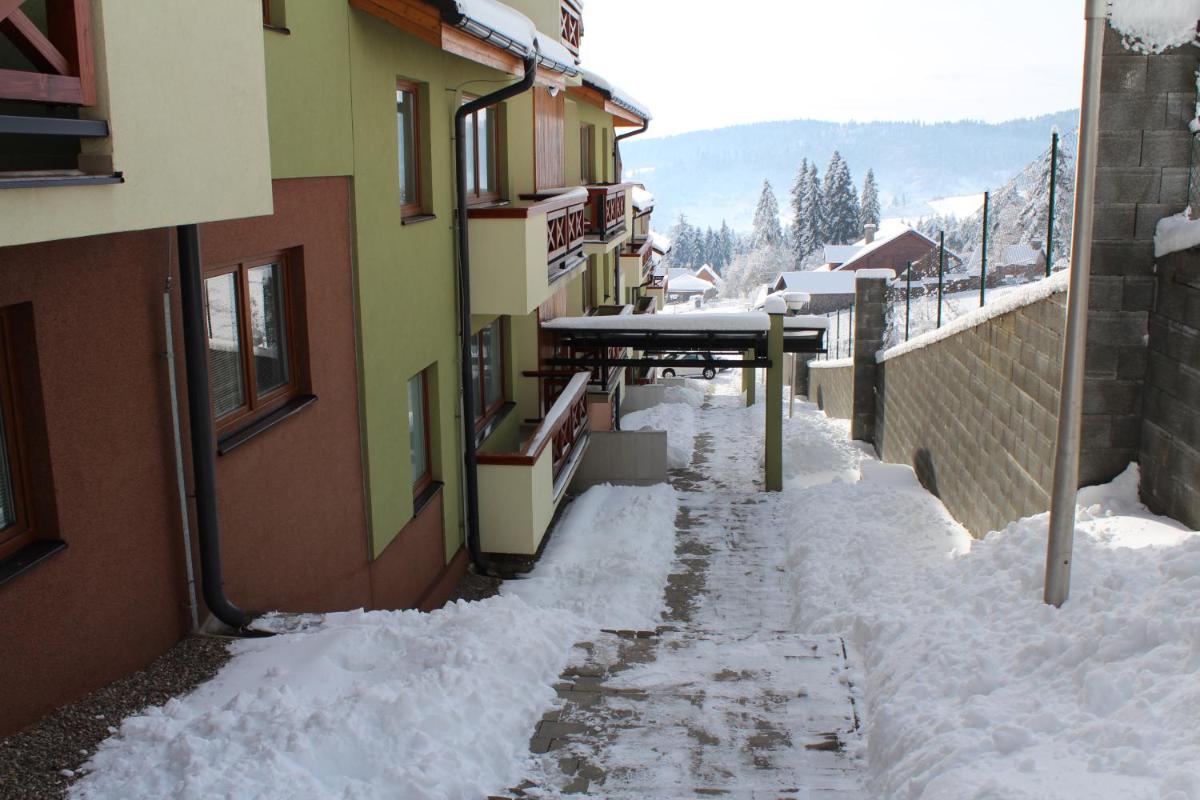 Pine Wood Apartment - Hizvo
