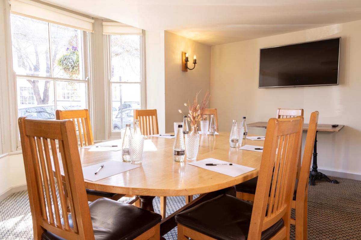 Abbey Fields By Chef & Brewer Collection - Housity