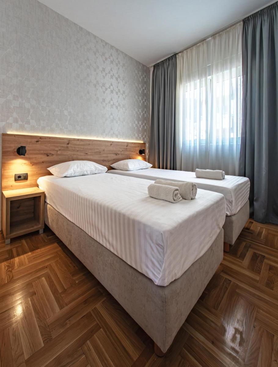 Peace 2 Apartments with parking - Hizvo