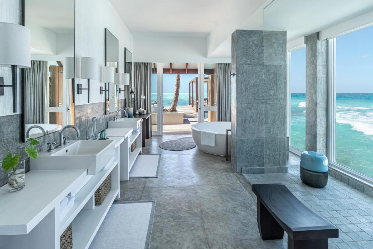 Four Seasons Resort Maldives at Landaa Giraavaru - Housity