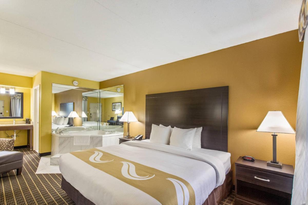 Quality Inn London North - Housity
