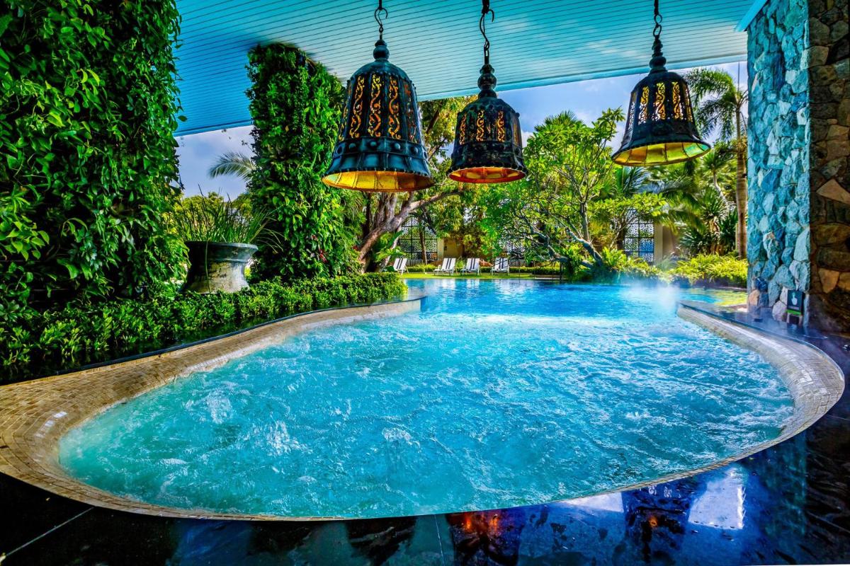 Riviera Jomtien Beach by MonthStayZ Thailand - Housity