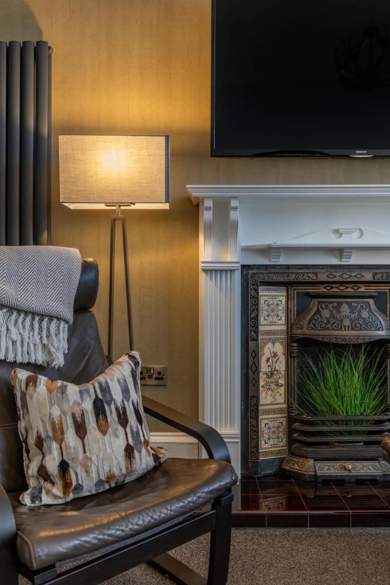 West Highland Apartments Milngavie - The Lomond - Housity