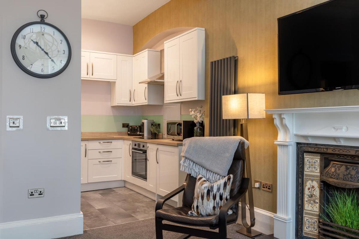 West Highland Apartments Milngavie - The Lomond - Housity