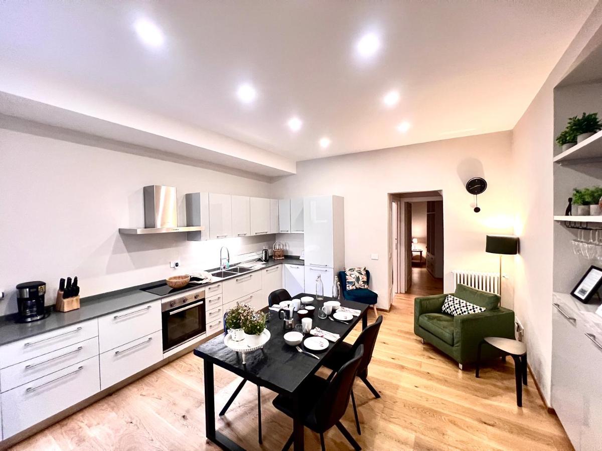 Courtyard 23 - Housity