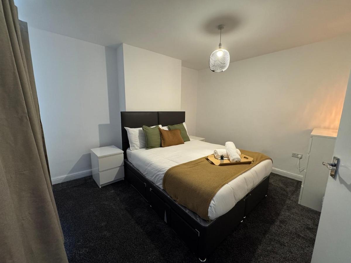 Two Bed House in Irthlingborough Perfect for Contractors - Housity