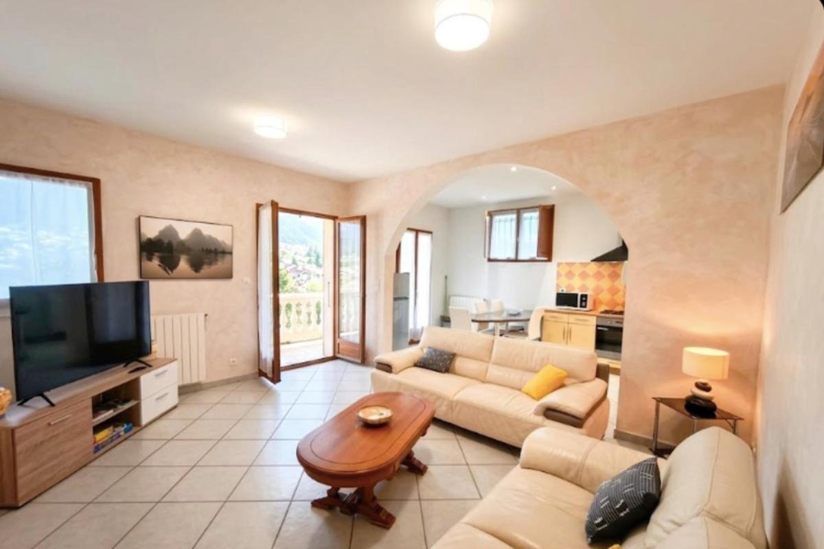 Charming house with terrace and view in Appietto - Housity