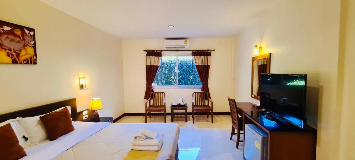 Prachuap Place Hotel - Housity