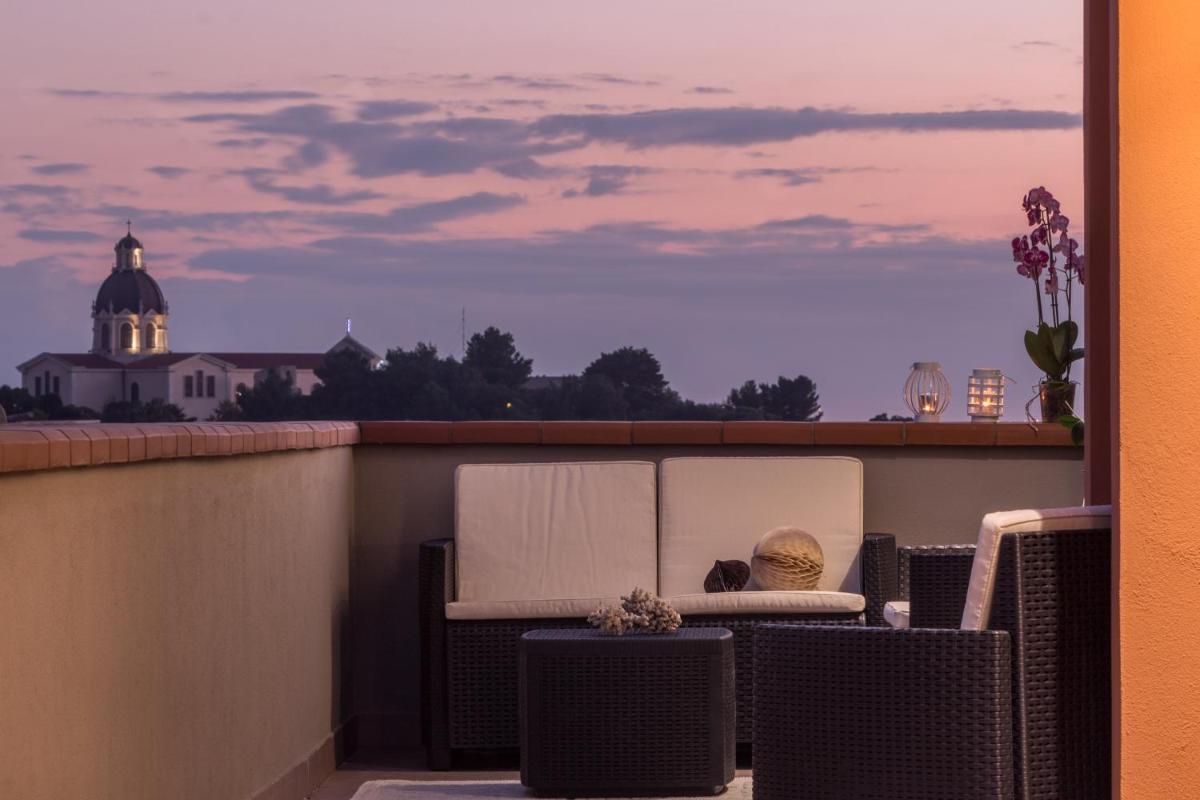 Elafi Penthouse - Housity