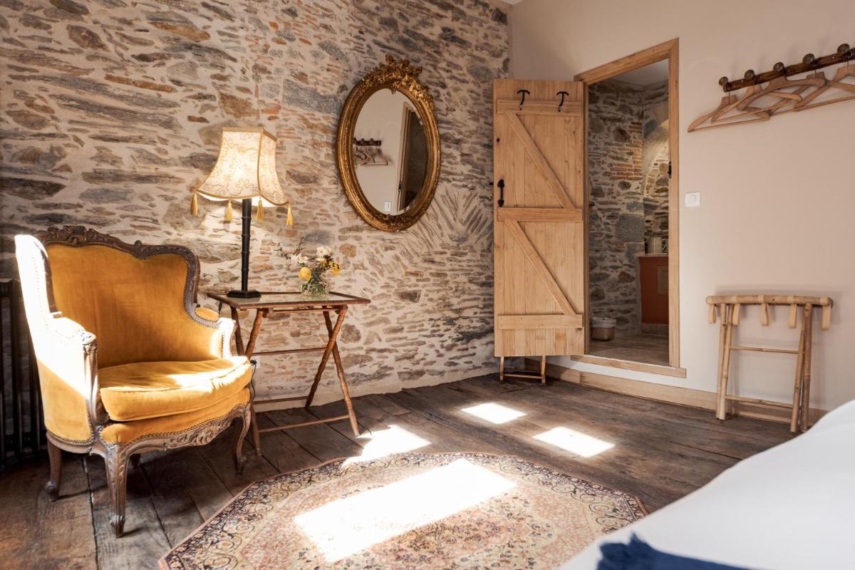 Lou Castel Chambres d'Hôtes - Housity