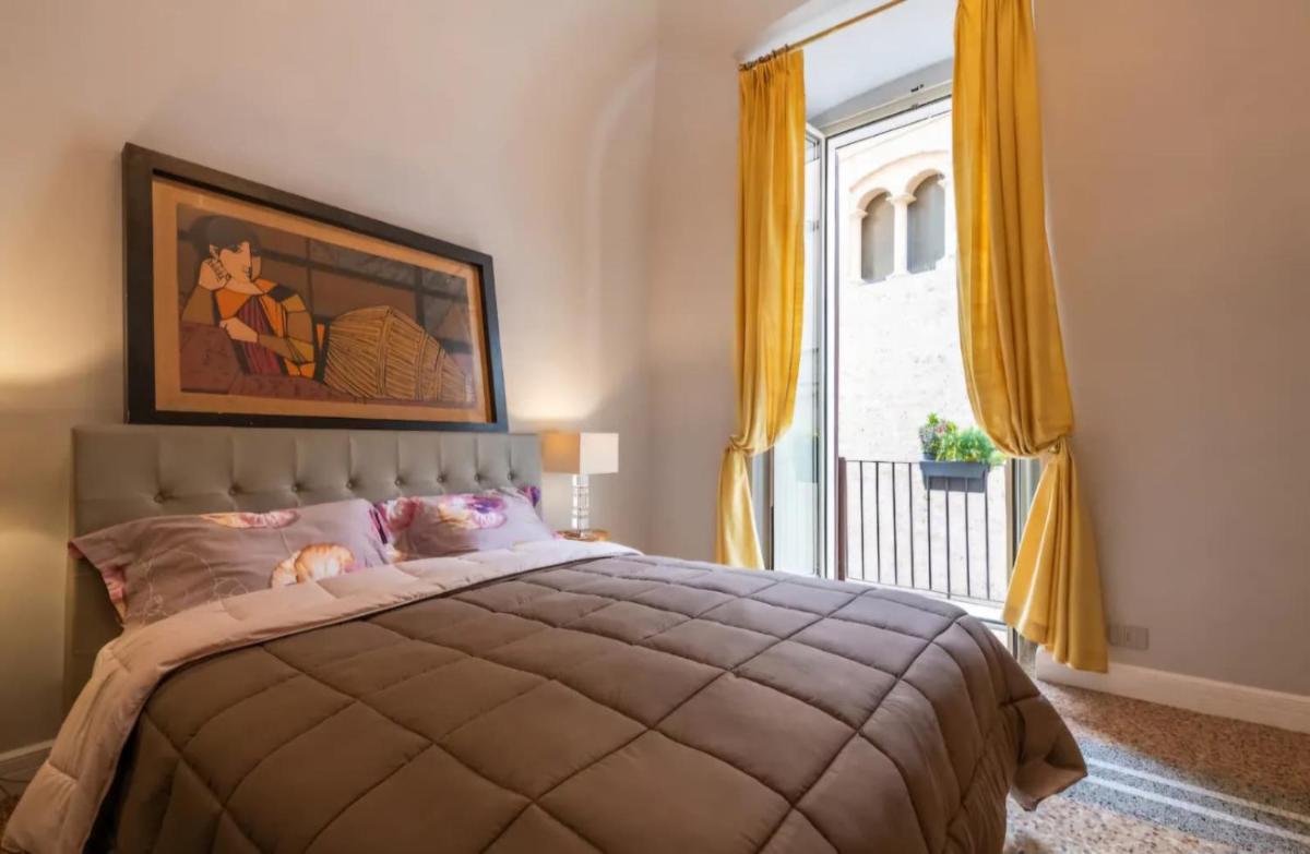 Castello Holiday Suite - Luxury Apartment - Housity