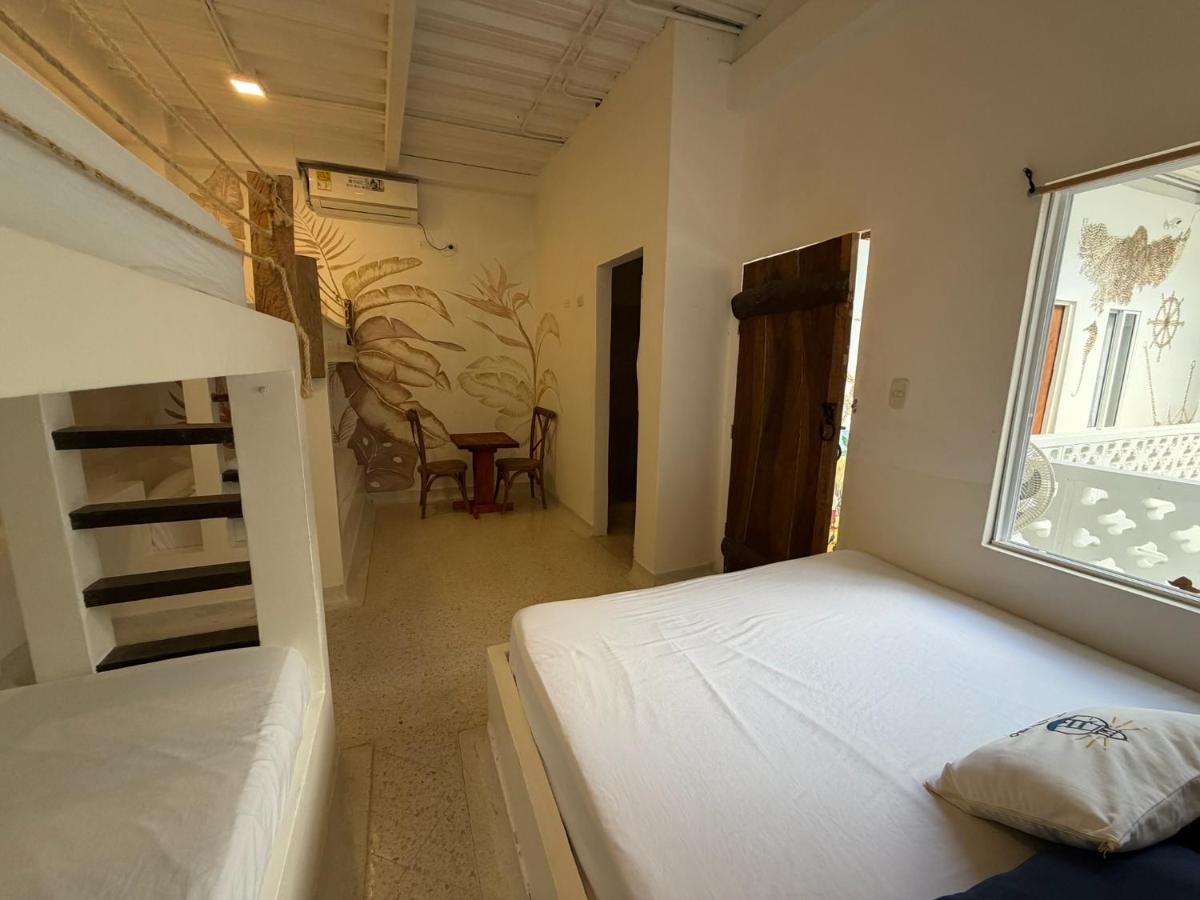 El Faro Hostel - Housity