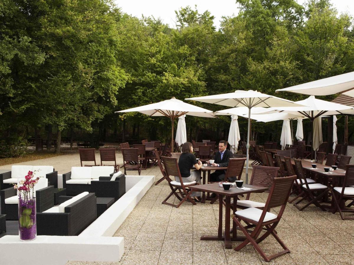 Restaurant ou autre lieu de restauration dans l'établissement Novotel Fontainebleau Ury