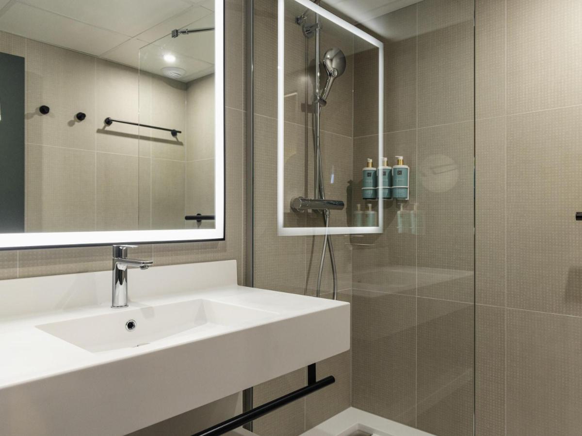 Novotel Paris Suresnes Longchamp - Housity