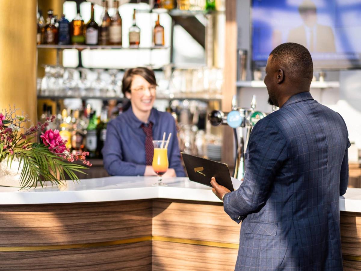 Clients de l'établissement Mercure Tours Sud