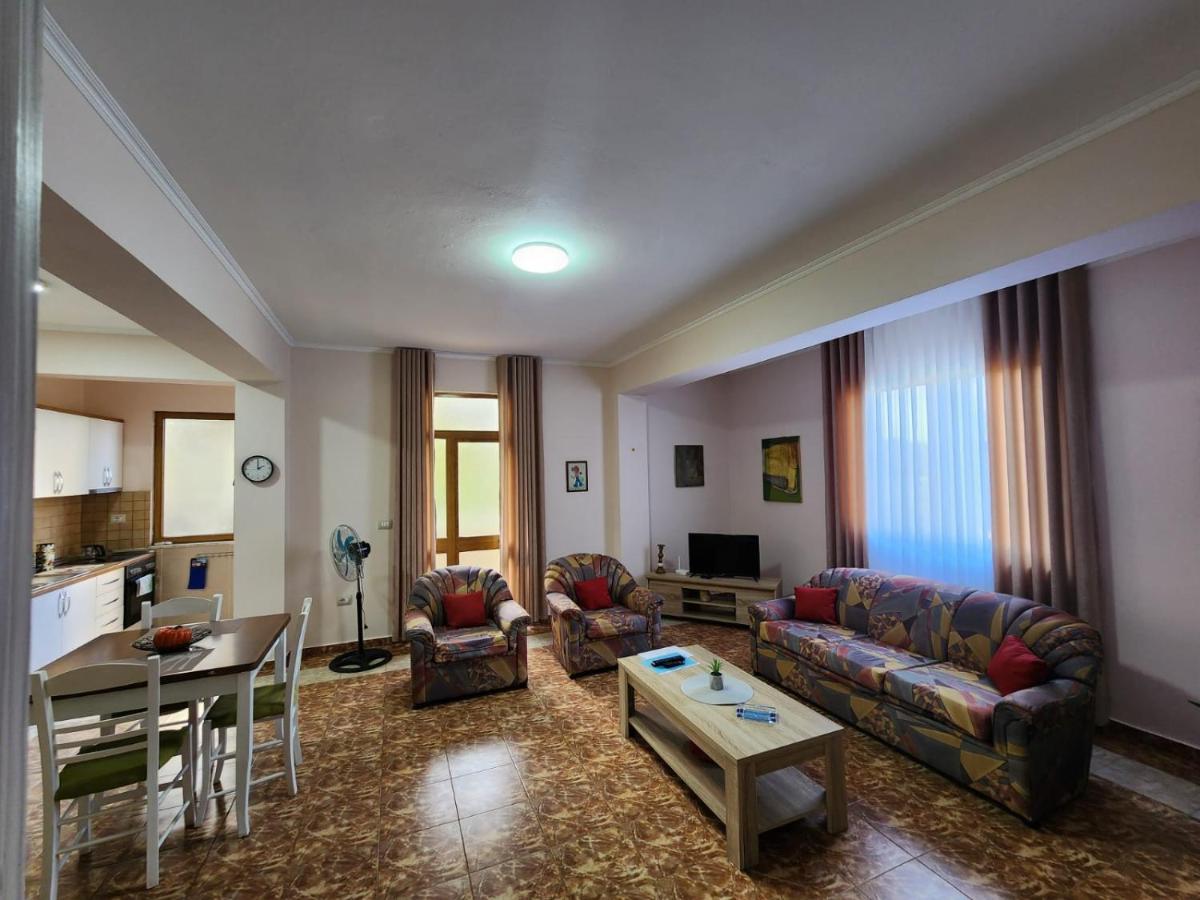 Jozi Kaiser Apartment 1 - Housity