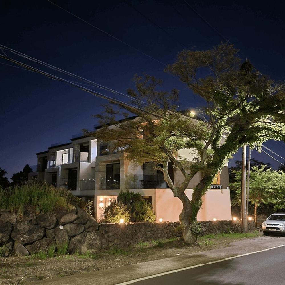Jeju Teracehill Pension - Housity