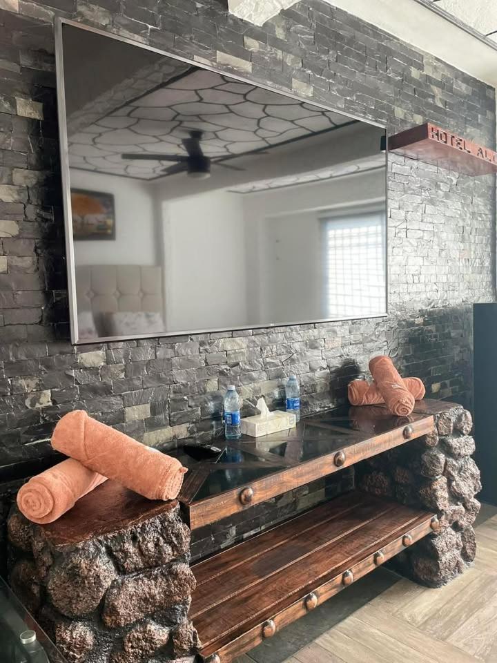 Hotel y Restaurante ALDU - Housity
