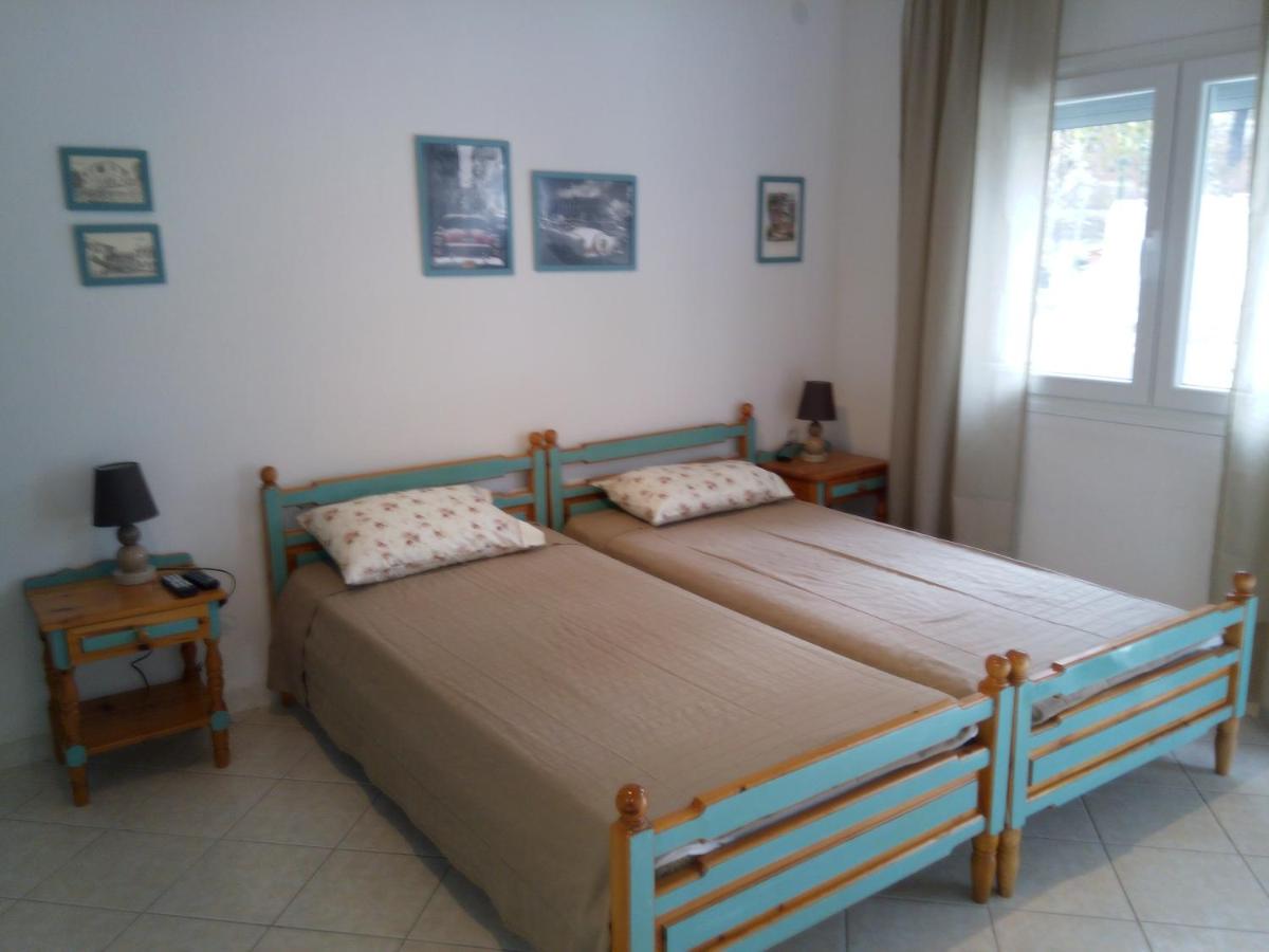 Smaragda Studios - Housity