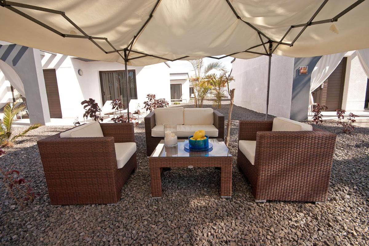 Zona de estar de R2 Romantic Fantasia Suites - Adults Only