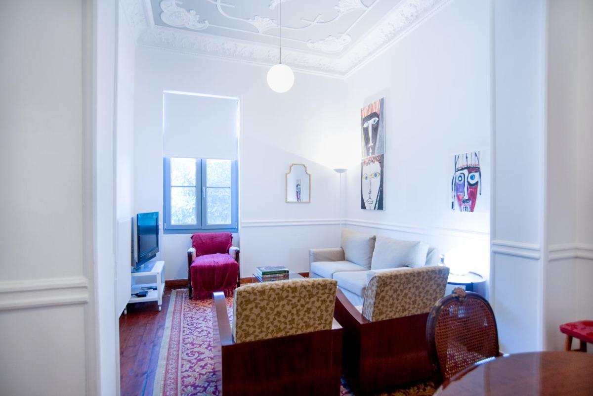 Neoclassical House at Metro Station Attiki - Housity