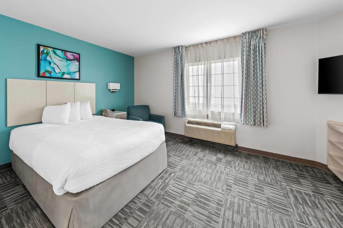MainStay Suites Cincinnati Blue Ash - Housity