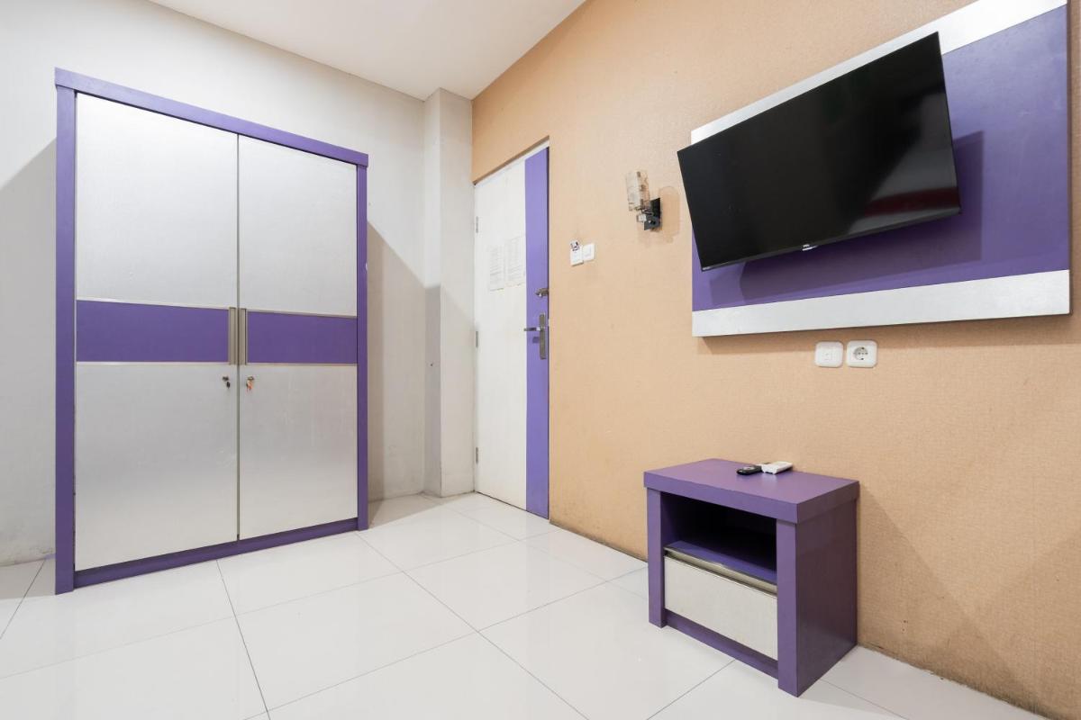 RedDoorz Plus near Stasiun Bekasi - Housity