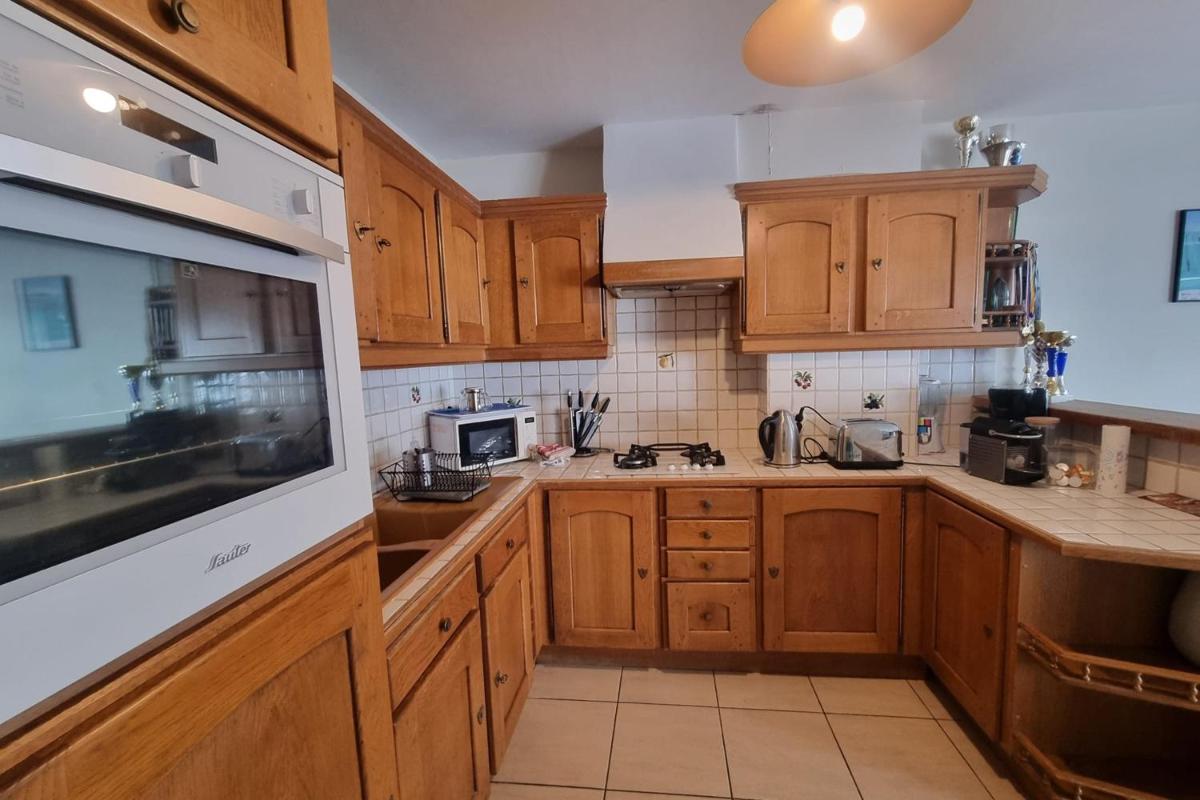 90m apartment with balcony and parking - Housity