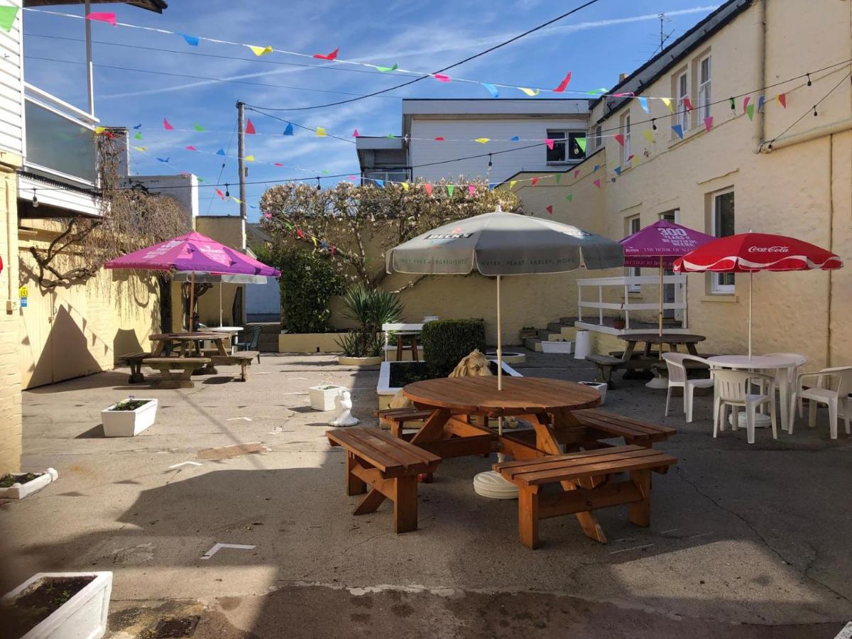 The Kings Arms Hotel - Housity