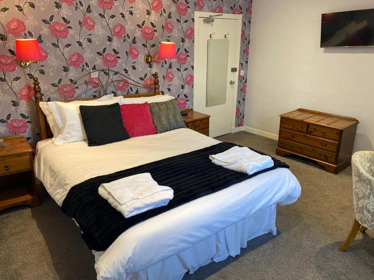 The Kings Arms Hotel - Housity