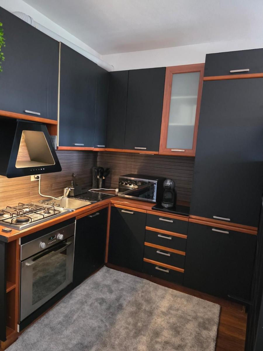 Modern Apartment with Pool & Lake View Luino - Housity