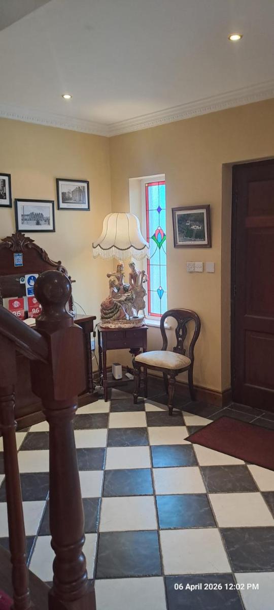 Deerpark Manor Bed and Breakfast - Housity