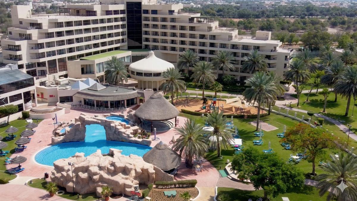 Danat Al Ain Resort - Housity