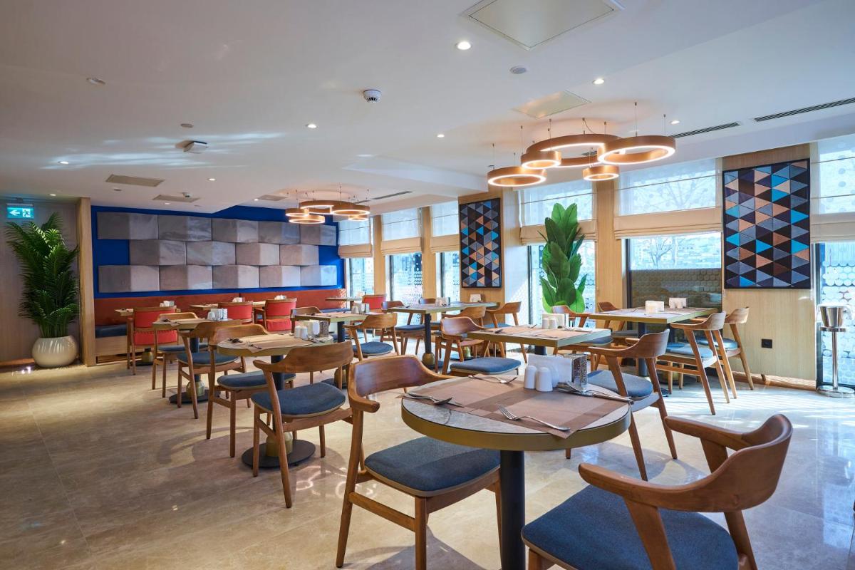 Holiday Inn Express Istanbul - Airport Arnavutkoy by IHG - Housity
