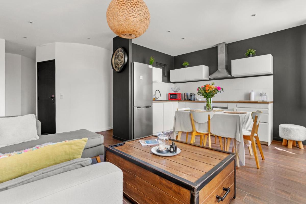 Lumineux T3 avec vue Mer dans le Centre Historique - Housity