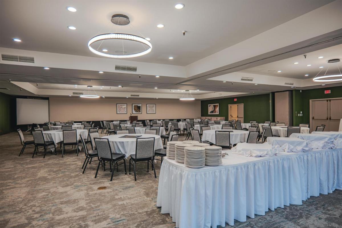 Hilton Garden Inn Clackamas Portland - Housity