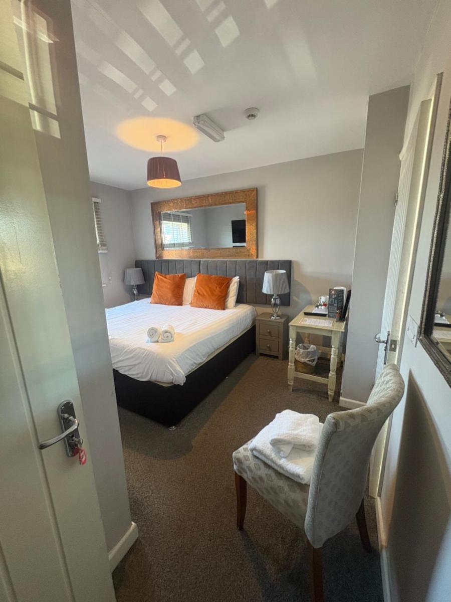 The Anchor Inn - Housity