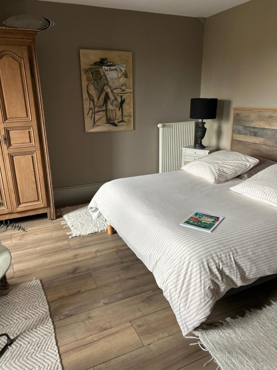La Villa des Rosiers - Housity