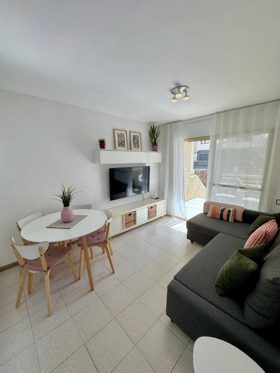 La Pineda Holiday Apartment by PriorityVillas - Housity